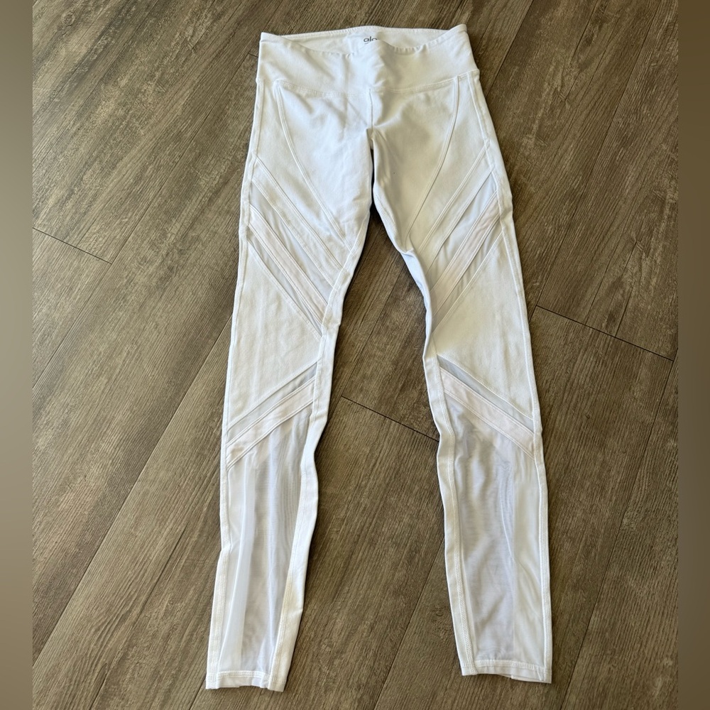 🤍ALO Yoga white mesh high waist leggings ✨